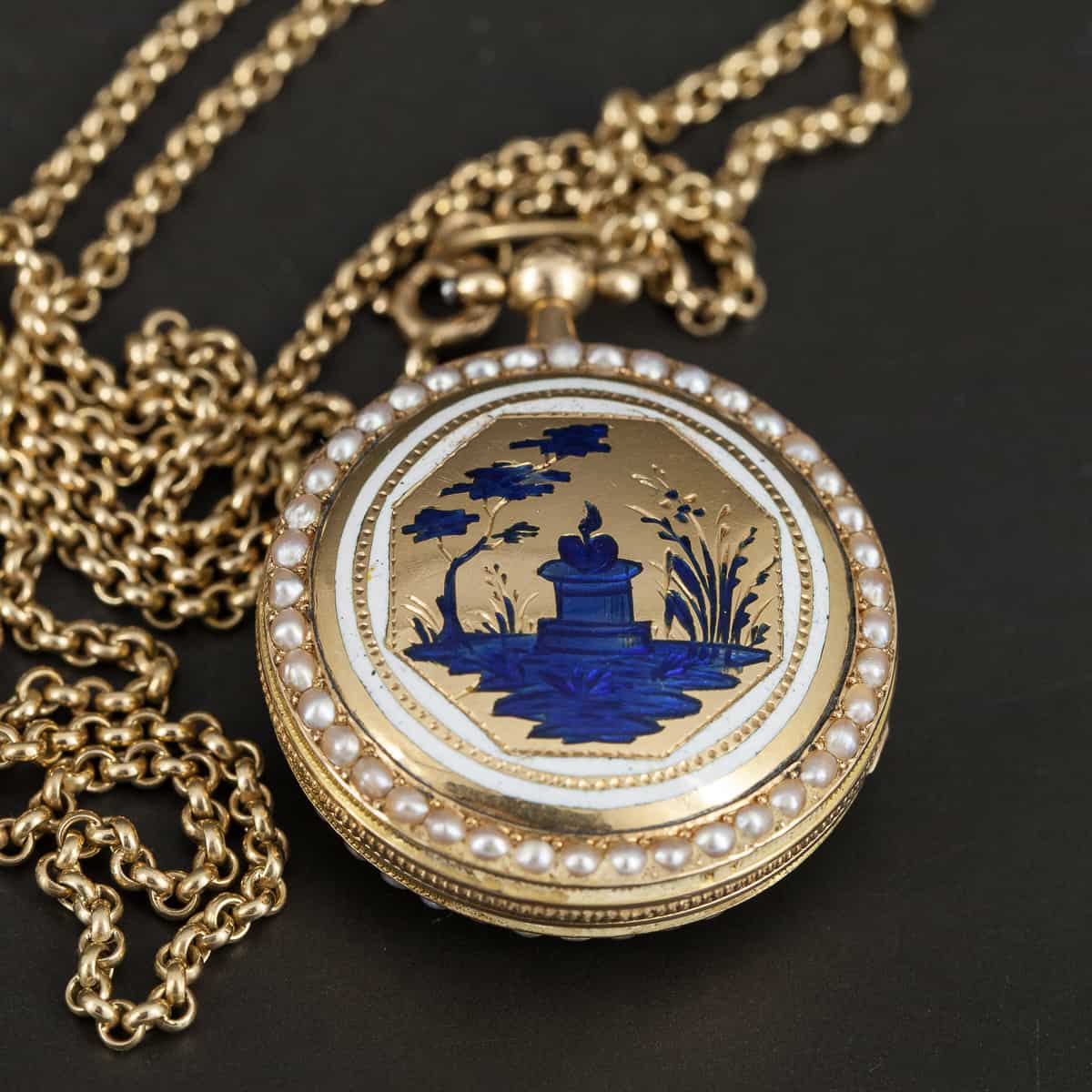 Golden pendant watch with enamel and pearl decorations, Switzerland, approximately 1800 - Image 2