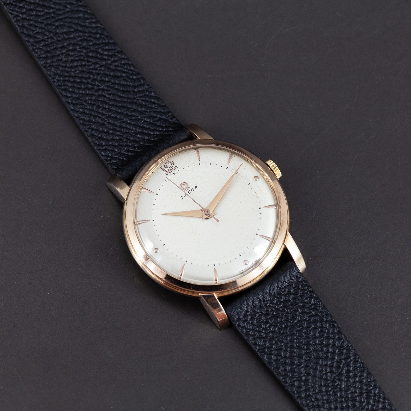 Harvinainen Omega ref. 2545 Jumbo pukukello vuodelta 1948 - Image 6