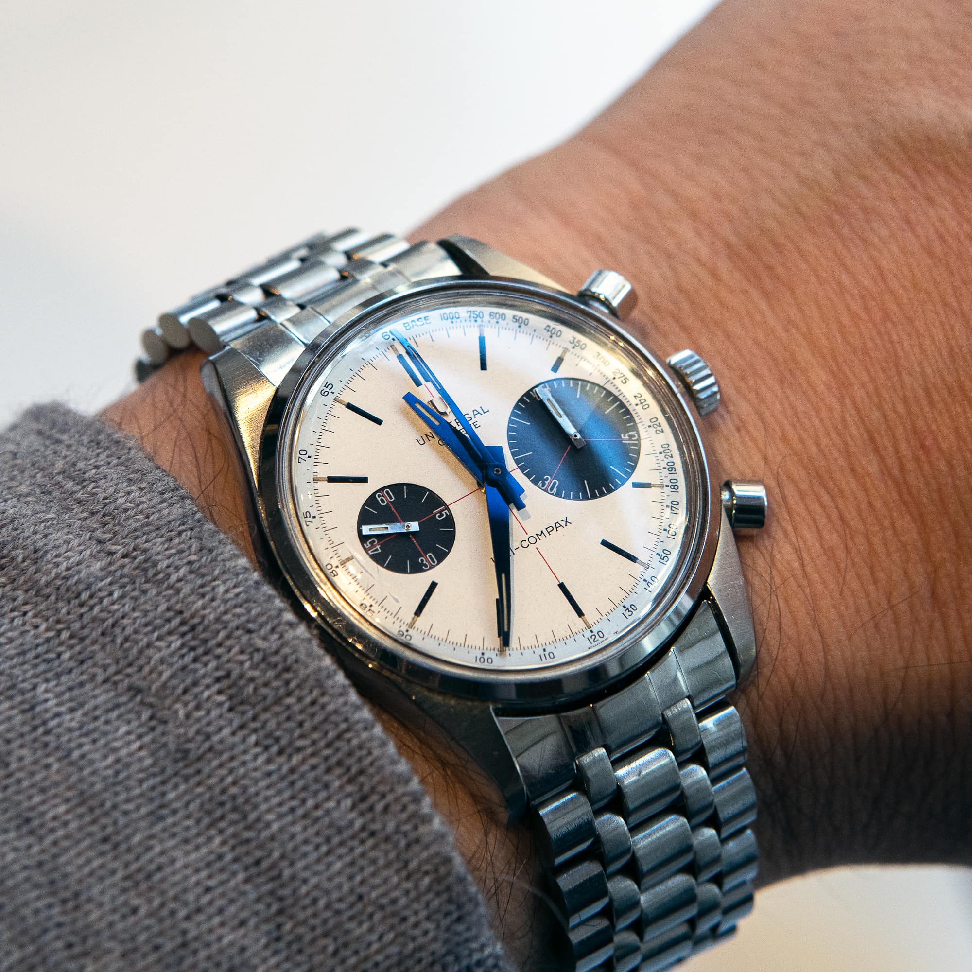 Universal Geneve Uni-Compax "Big-Eye" from 196465 - Image 2