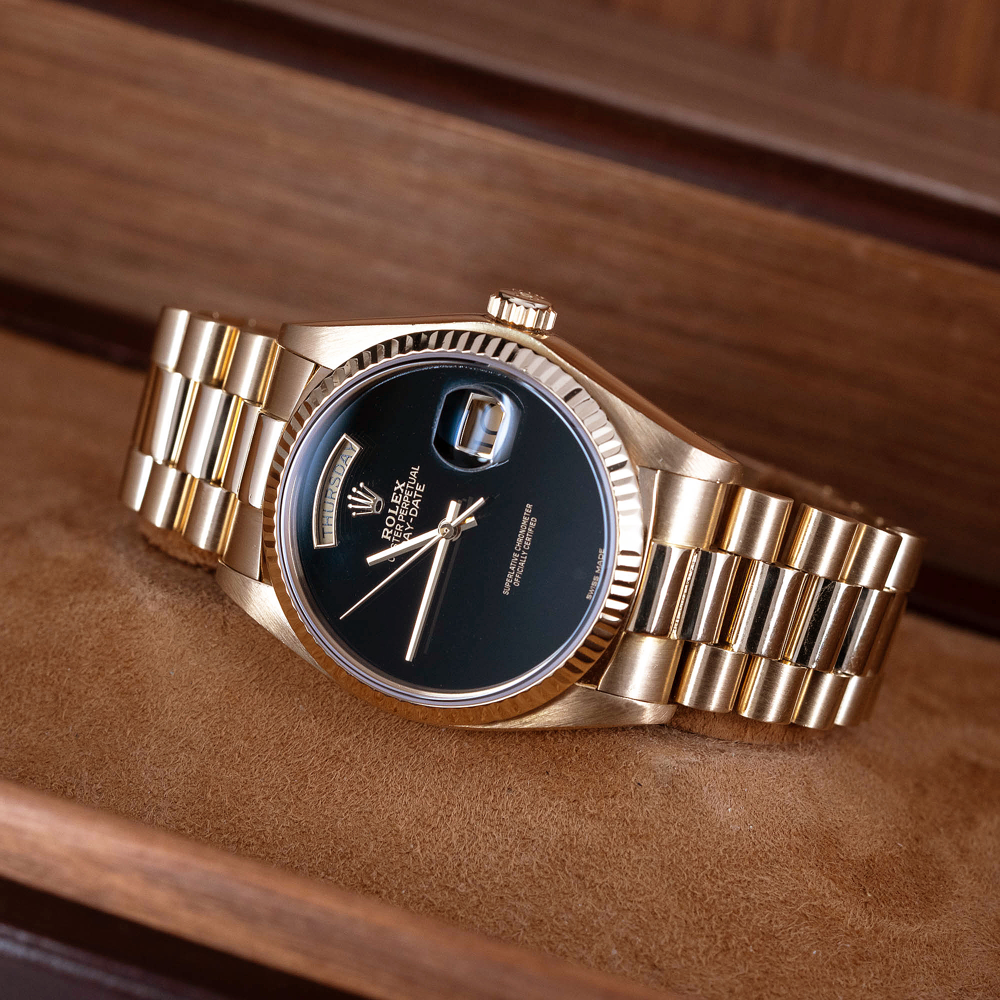 18k Rolex Oyster Perpetual Day-Date 18038 Onyx vuodelta 1982 - Image 4