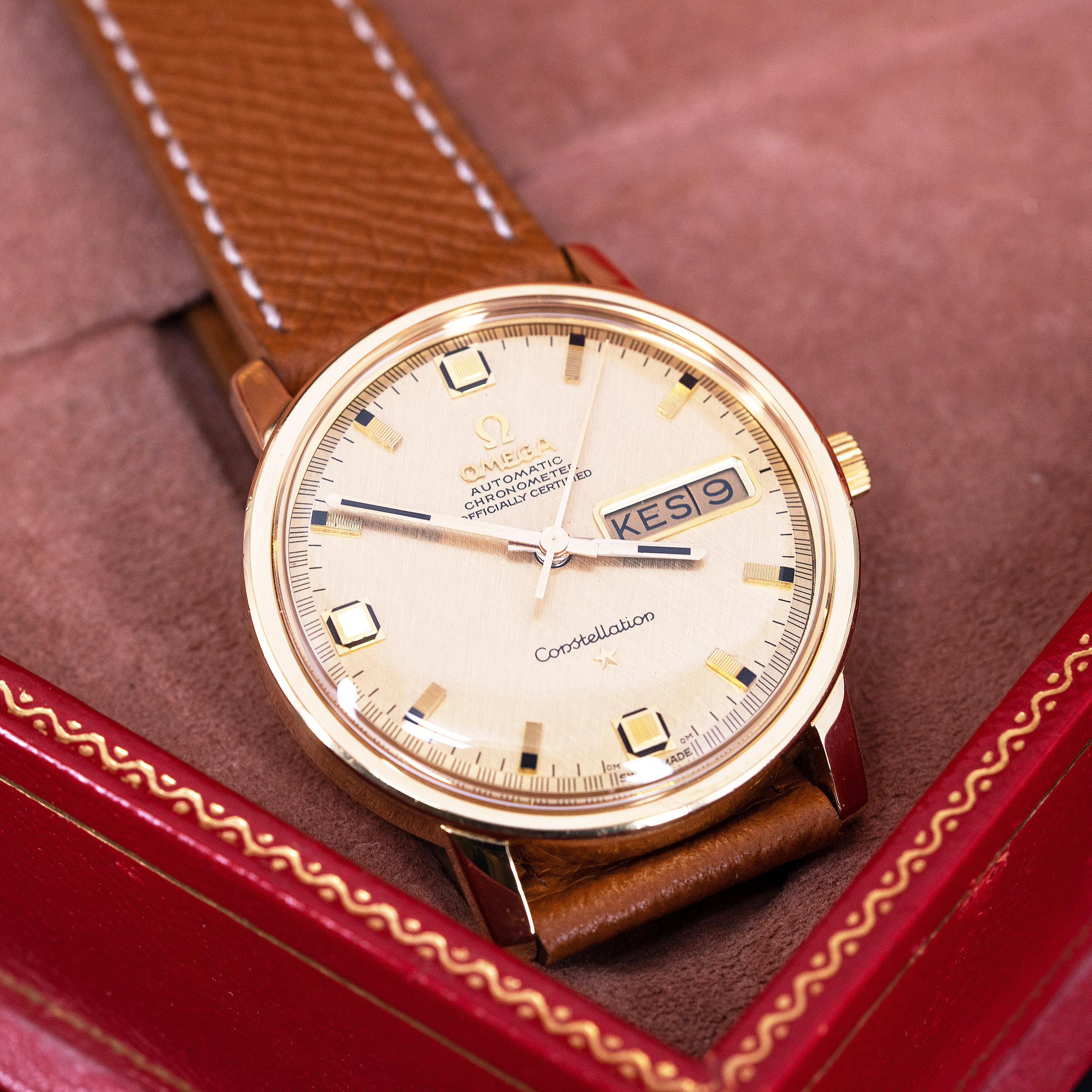 18k Omega Constellation Calendar vuodelta 1969