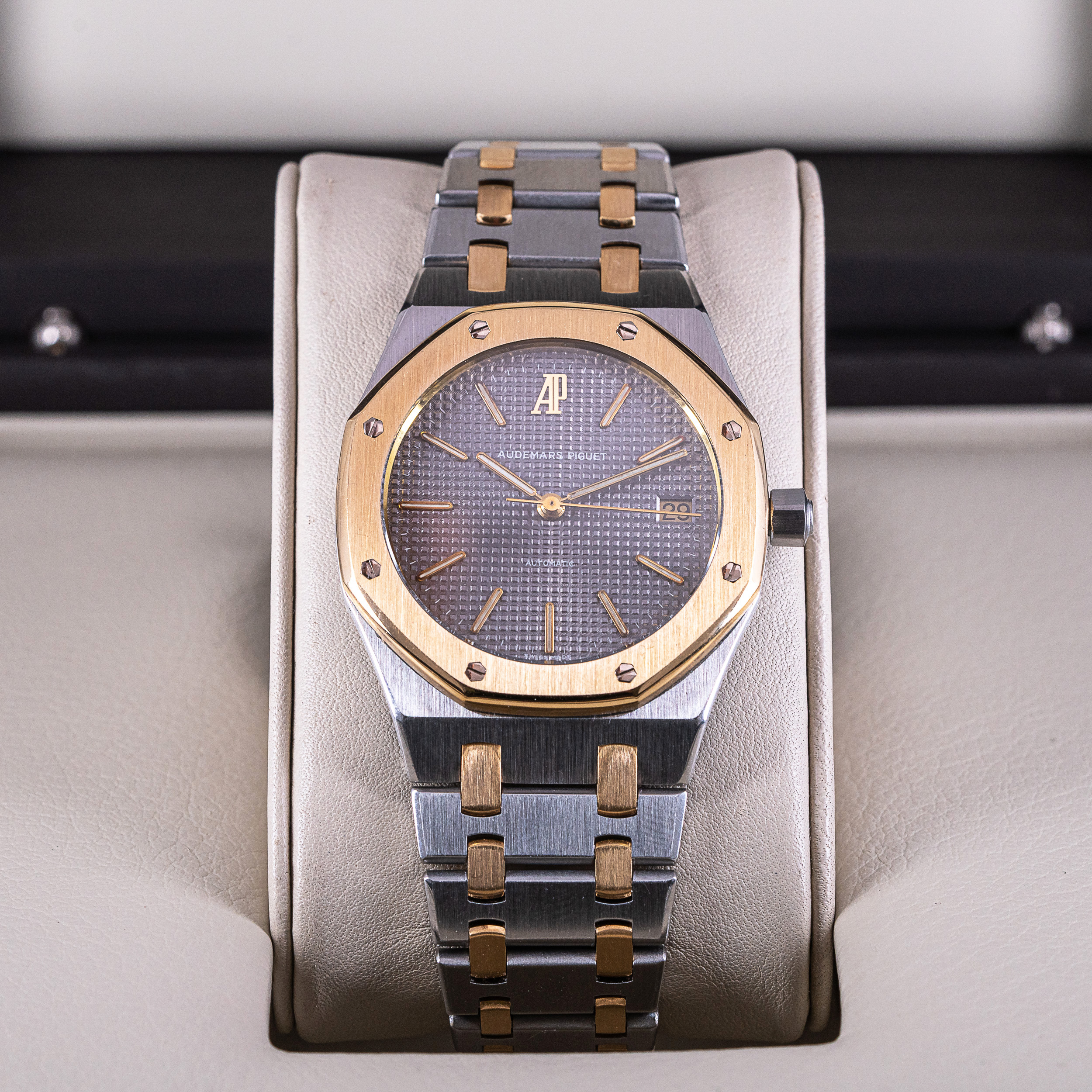 Audemars Piguet Royal Oak 14700SA "Mini Jumbo" 1991-1992 - Image 10