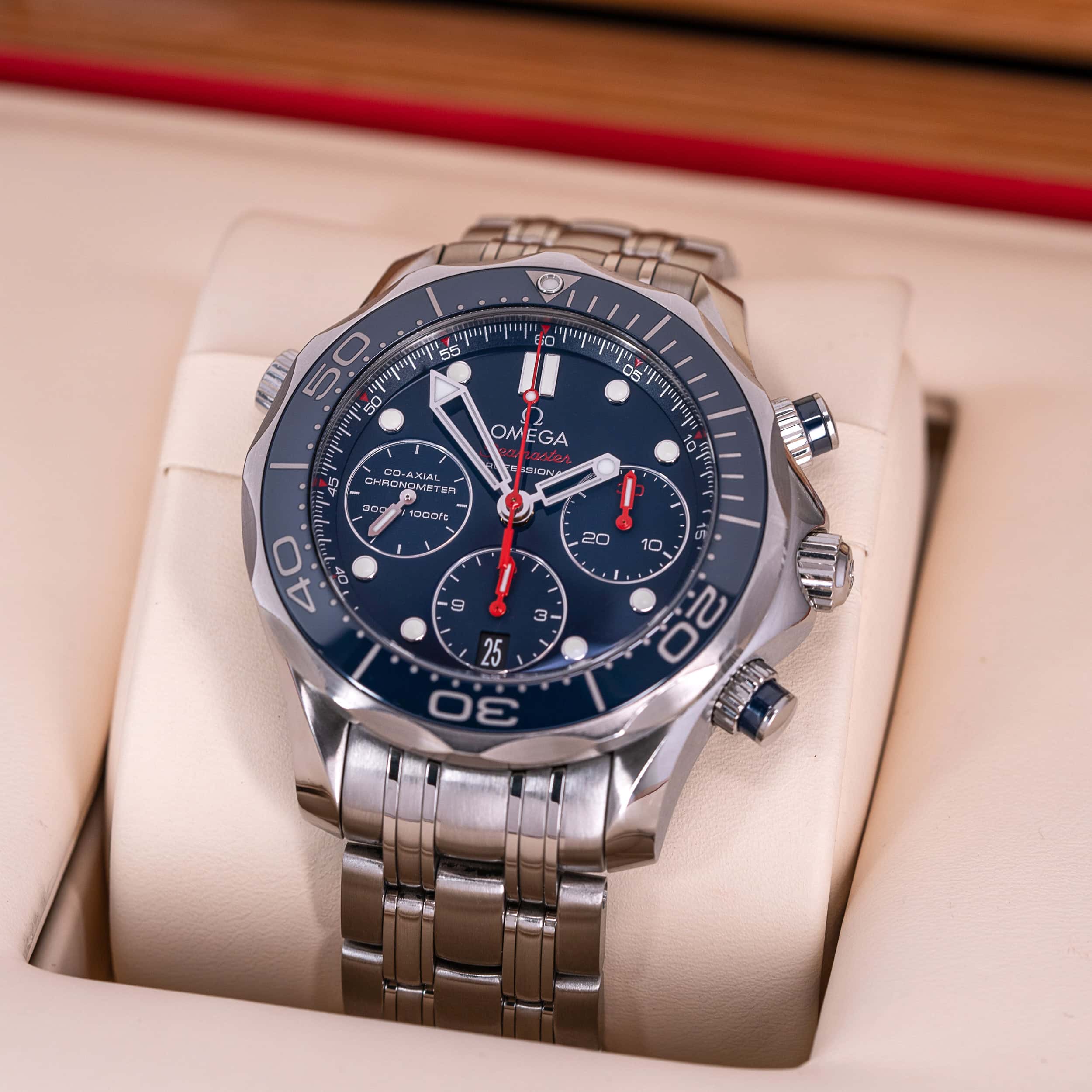 Omega Seamaster 300M Co-Ax sukeltajan kronografi vuodelta 2018, FULL-SET - Image 2