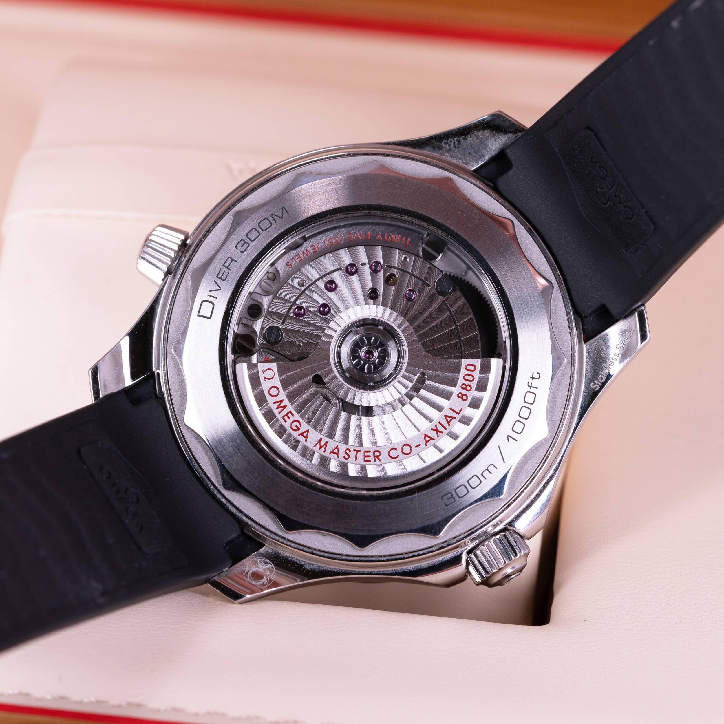 Omega Seamaster 300M Co-Axial White Ceramic 2021 FULL-SET - Image 11