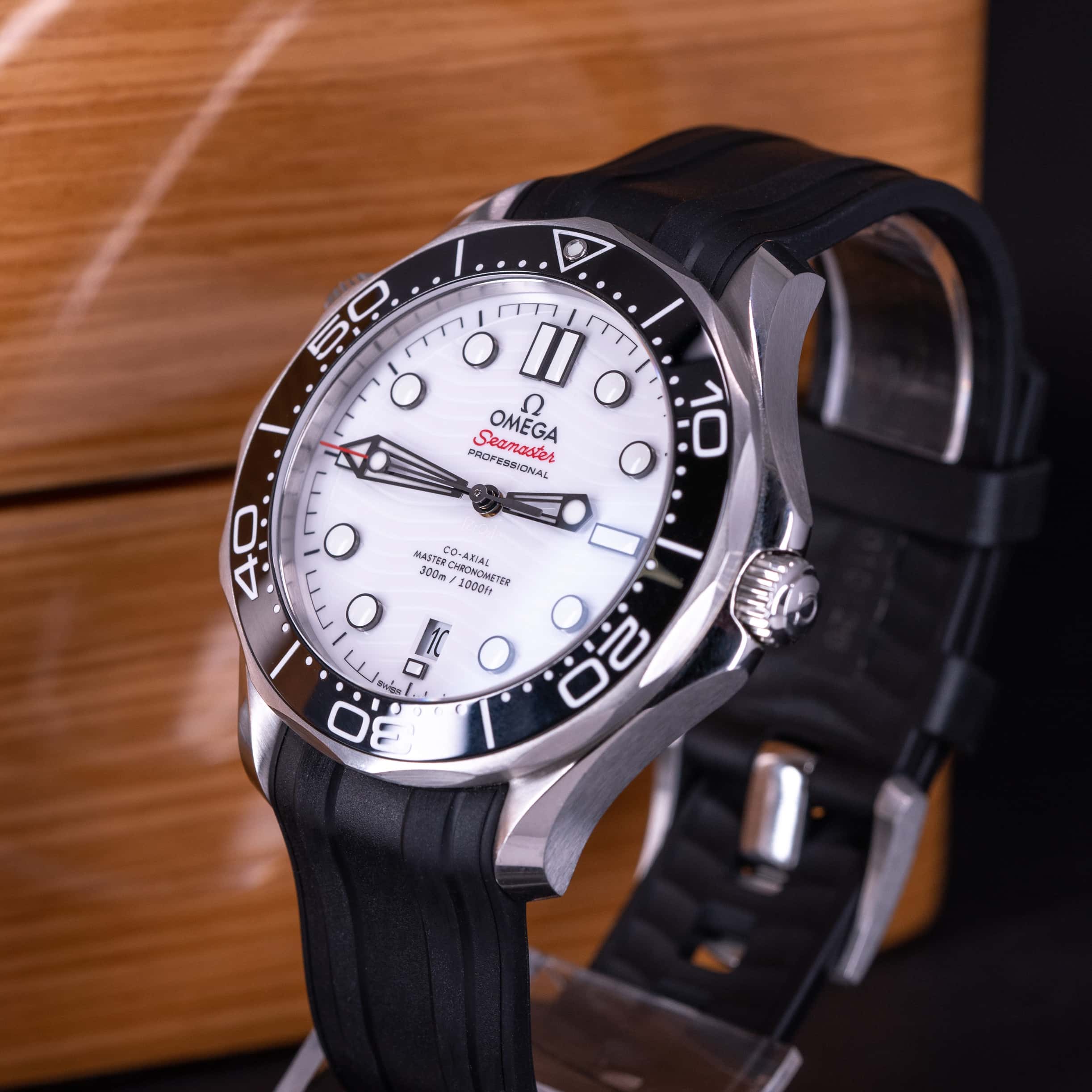 Omega Seamaster 300M Co-Axial White Ceramic 2021 FULL-SET - Image 10