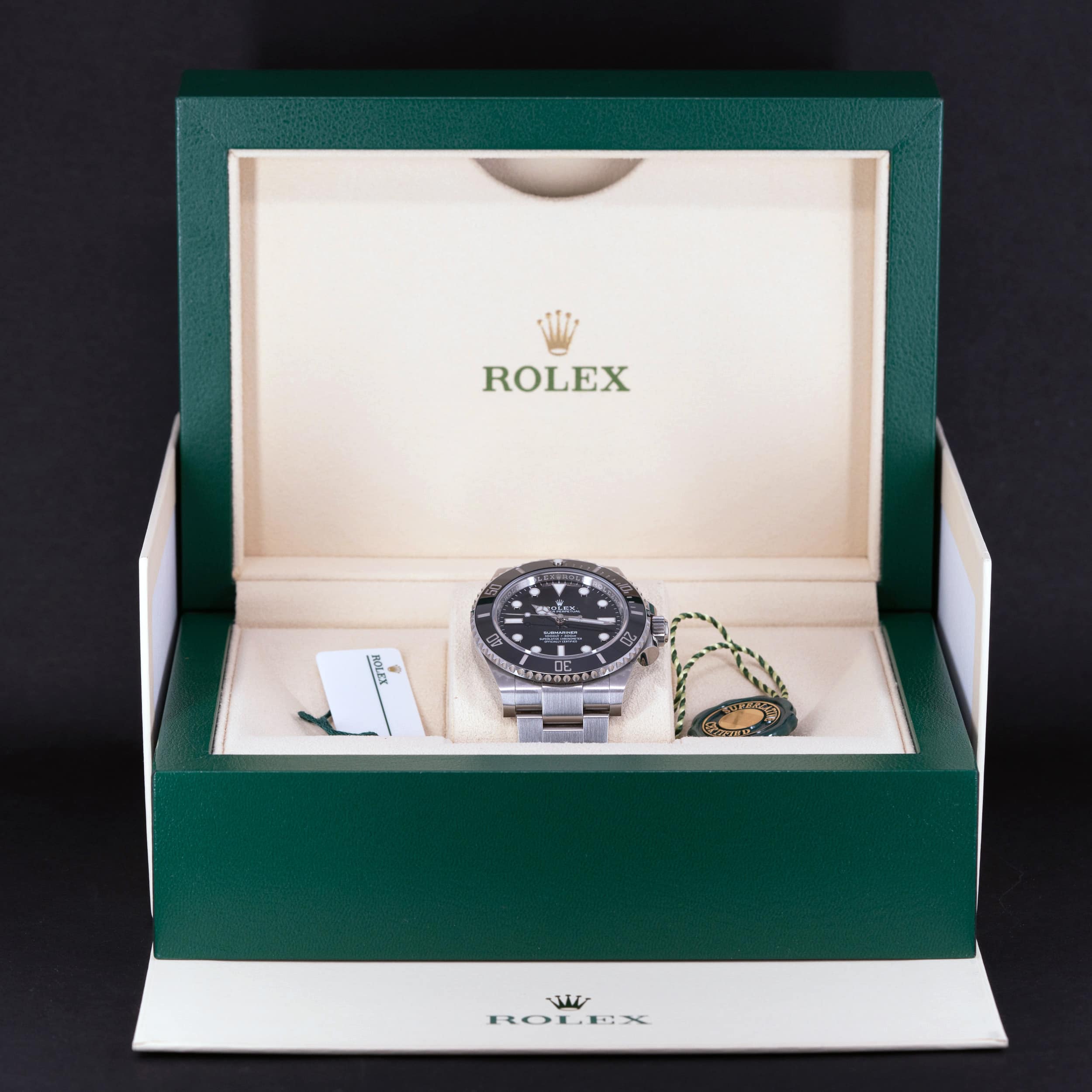 Rolex Submariner 124060 vuodelta 2022 FULL-SET - Image 5
