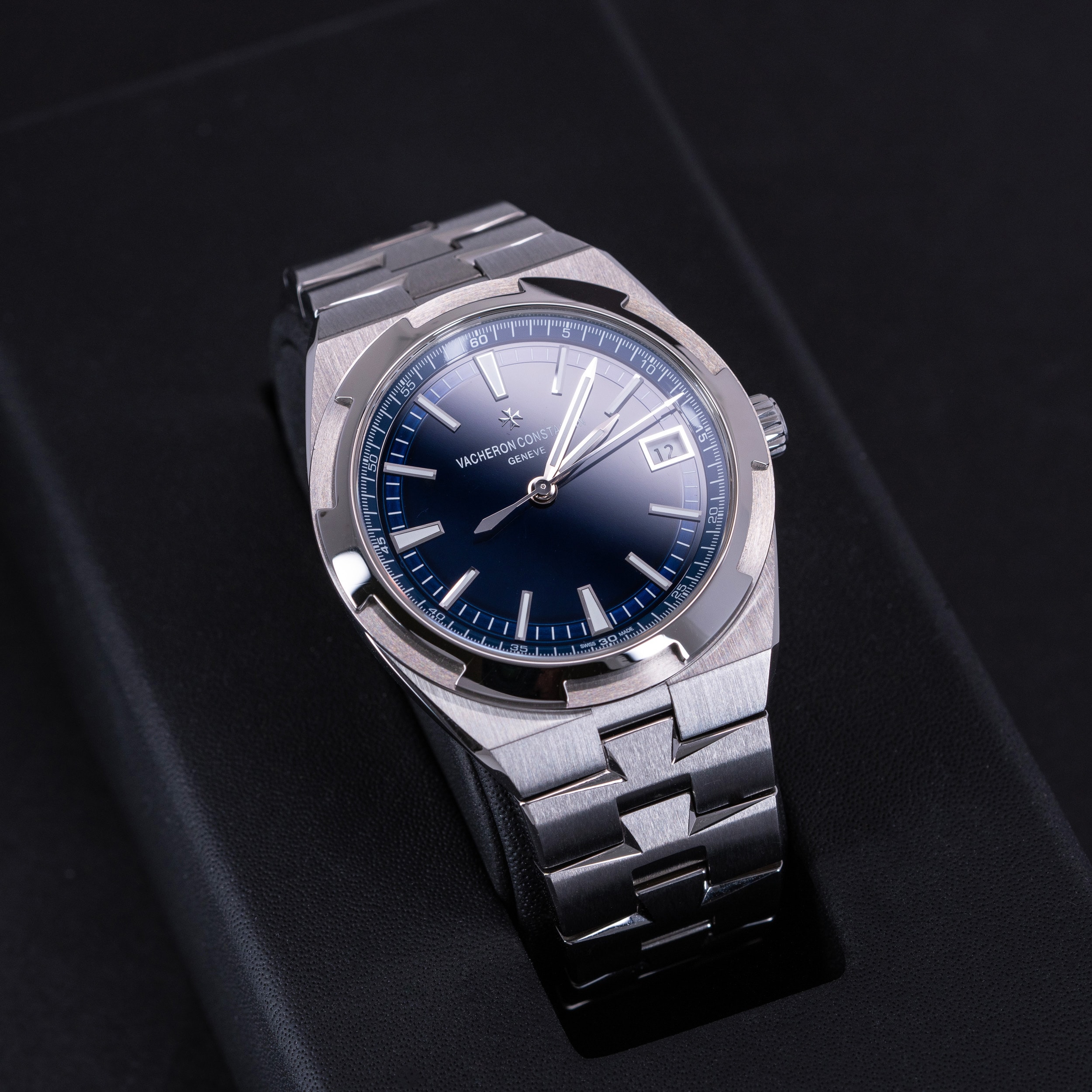 Vacheron & Constantin Overseas 4500V Blue vuodelta 2018 FULL-SET - Image 3