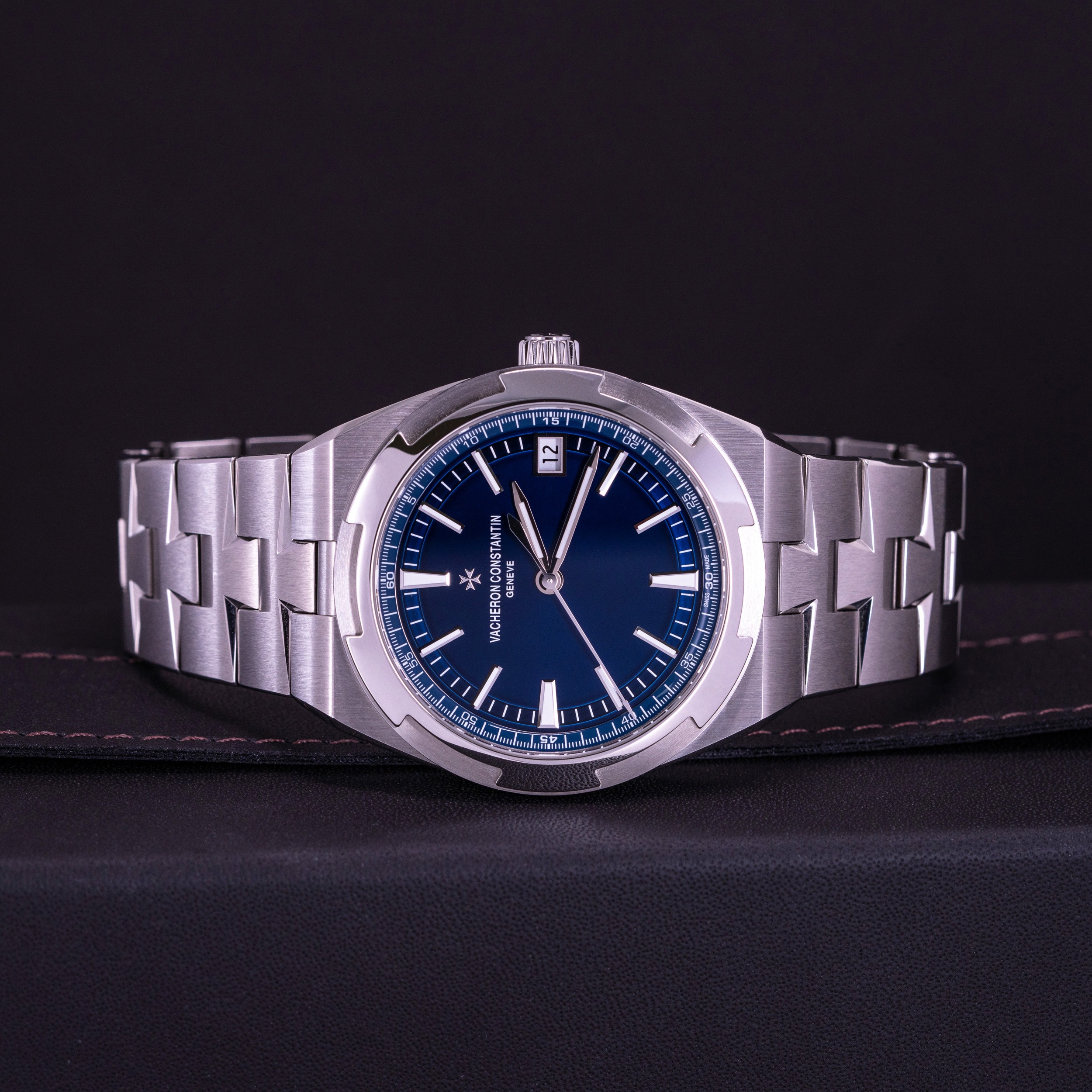 Vacheron & Constantin Overseas 4500V Blue vuodelta 2018 FULL-SET - Image 4