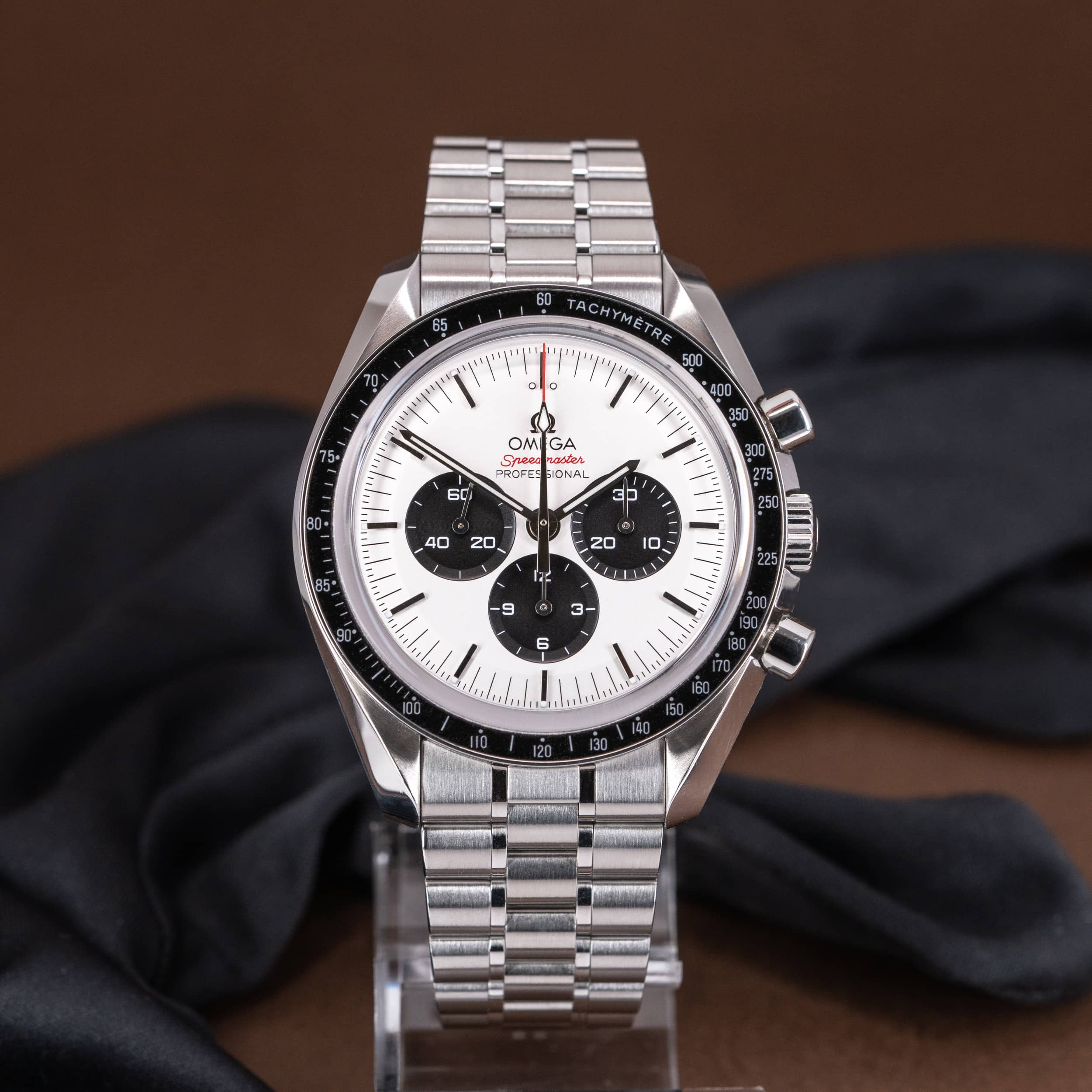 Omega Speedmaster Professional Tokyo 2020 Olympics LE vuodelta 2018 FULL-SET