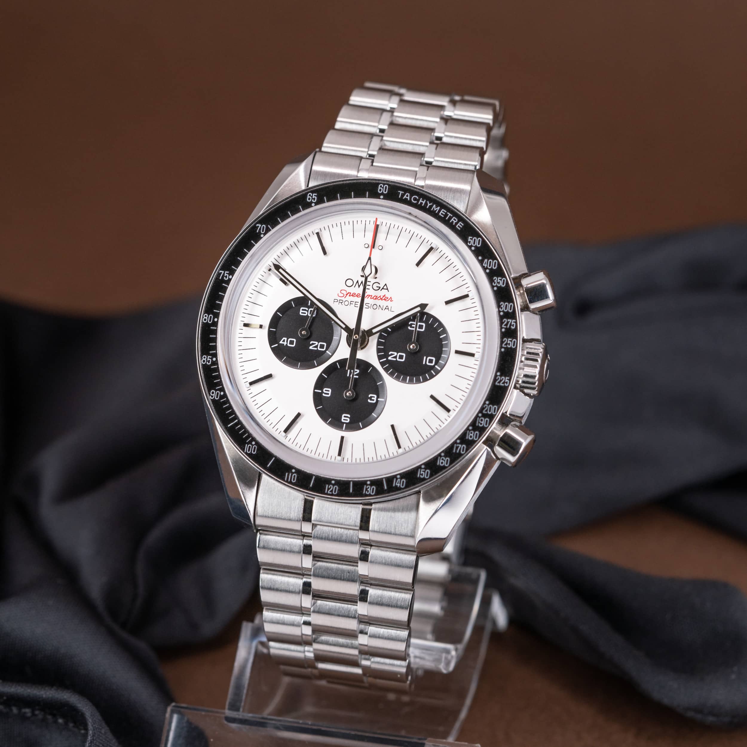 Omega Speedmaster Professional Tokyo 2020 Olympics LE vuodelta 2018 FULL-SET - Image 2