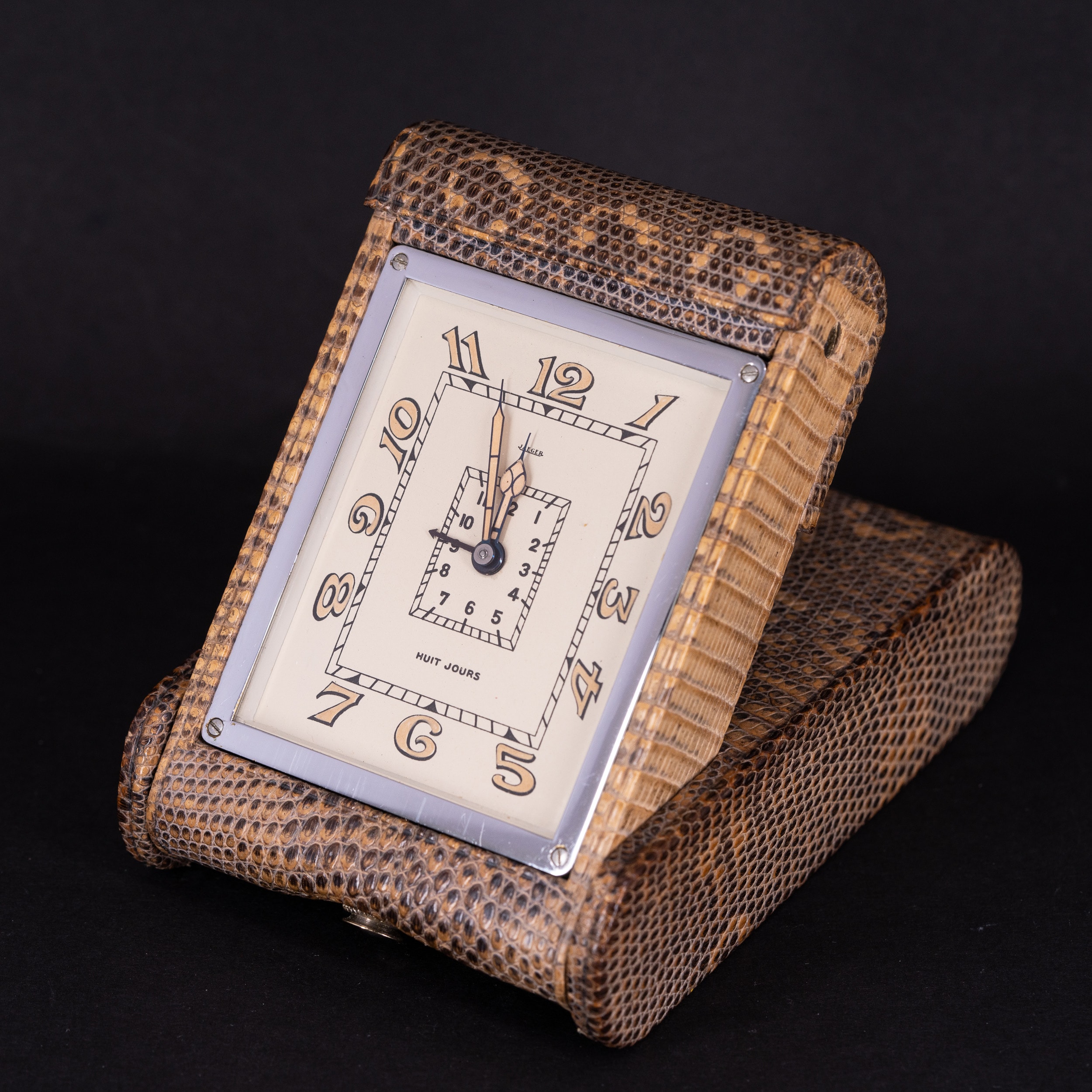 Jaeger 8-Days matkakello 1940-luvulta
