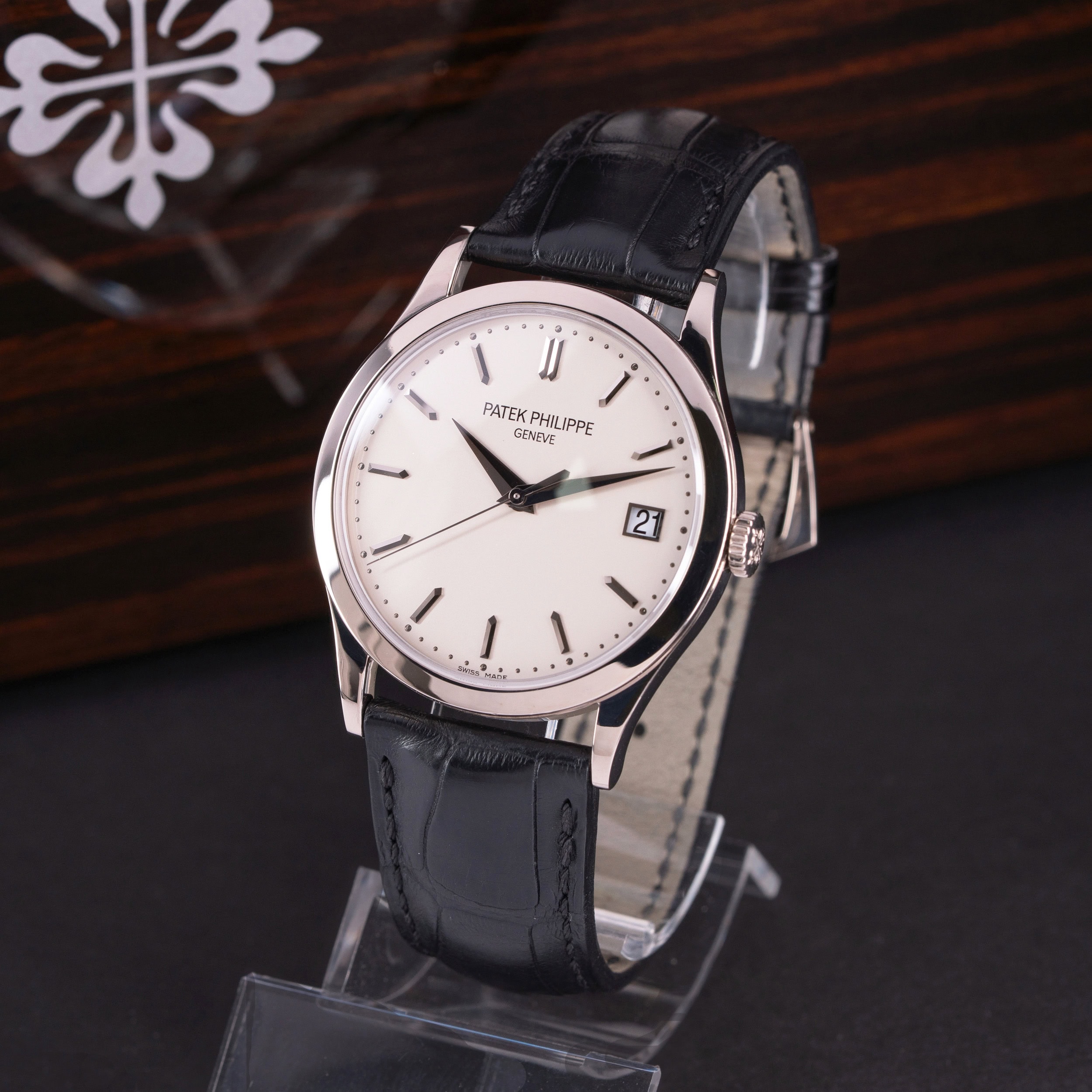 18k Patek Philippe Calatrava 5296G vuodelta 2012 FULL-SET - Image 2