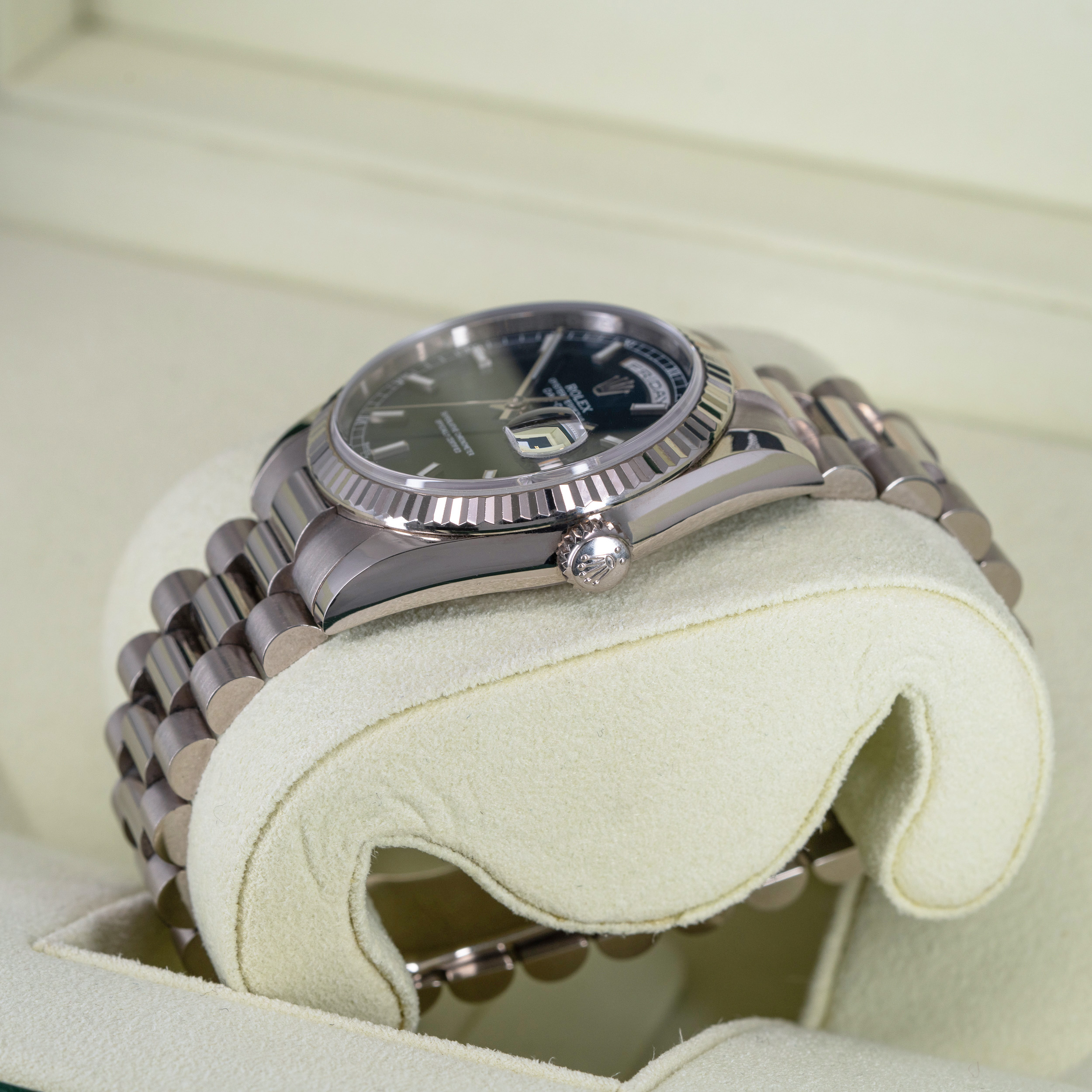 18k Rolex Day-Date 118239 vuodelta 2015, FULL-SET - Image 9