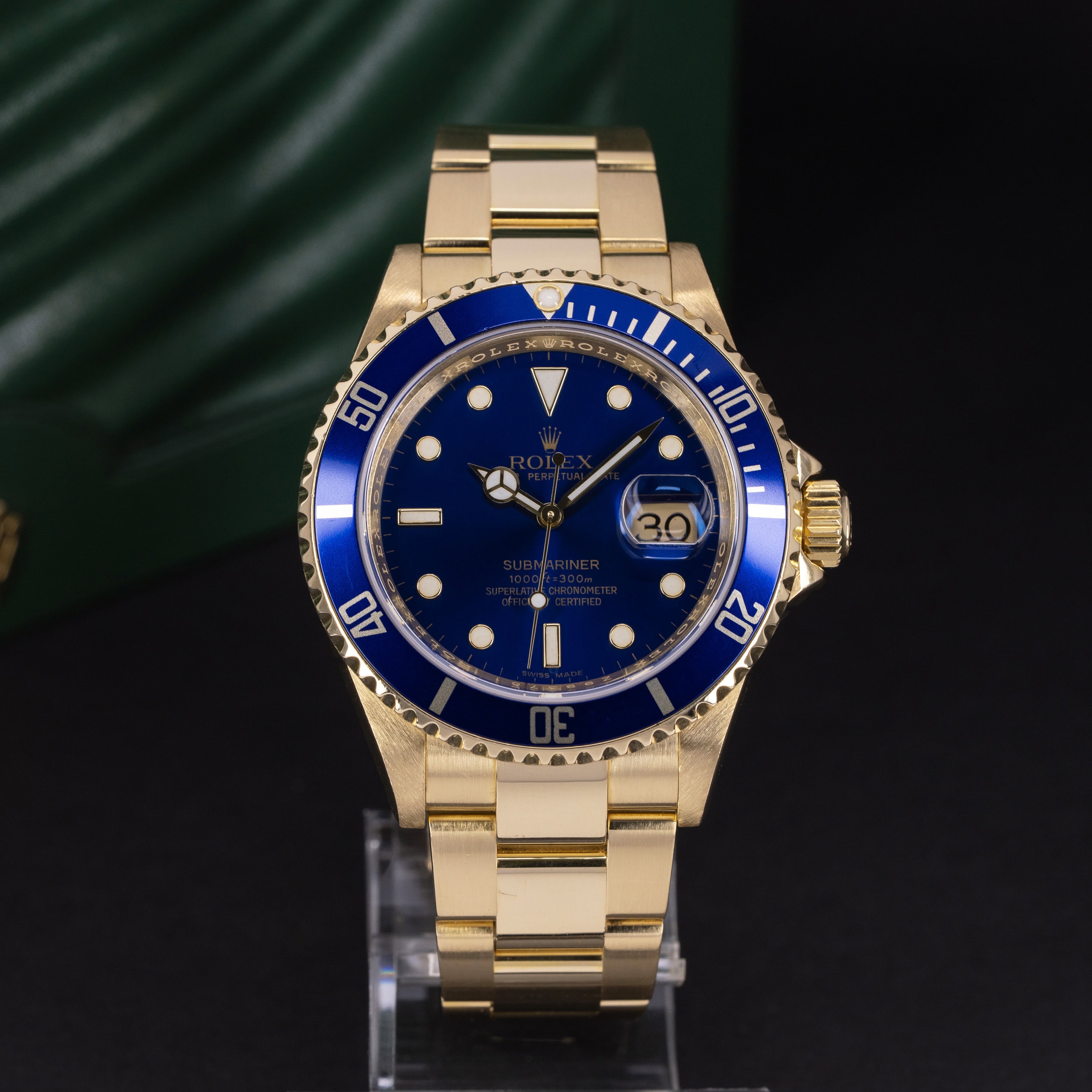 18k Rolex Submariner 16618T vuodelta 2008 FULL-SET