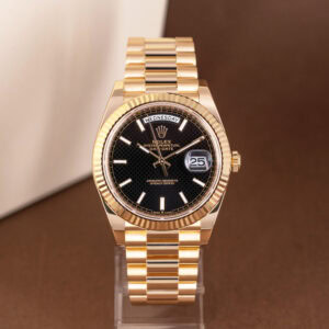 18k Rolex Day-Date 40 228238 vuodelta 2023 FULL-SET