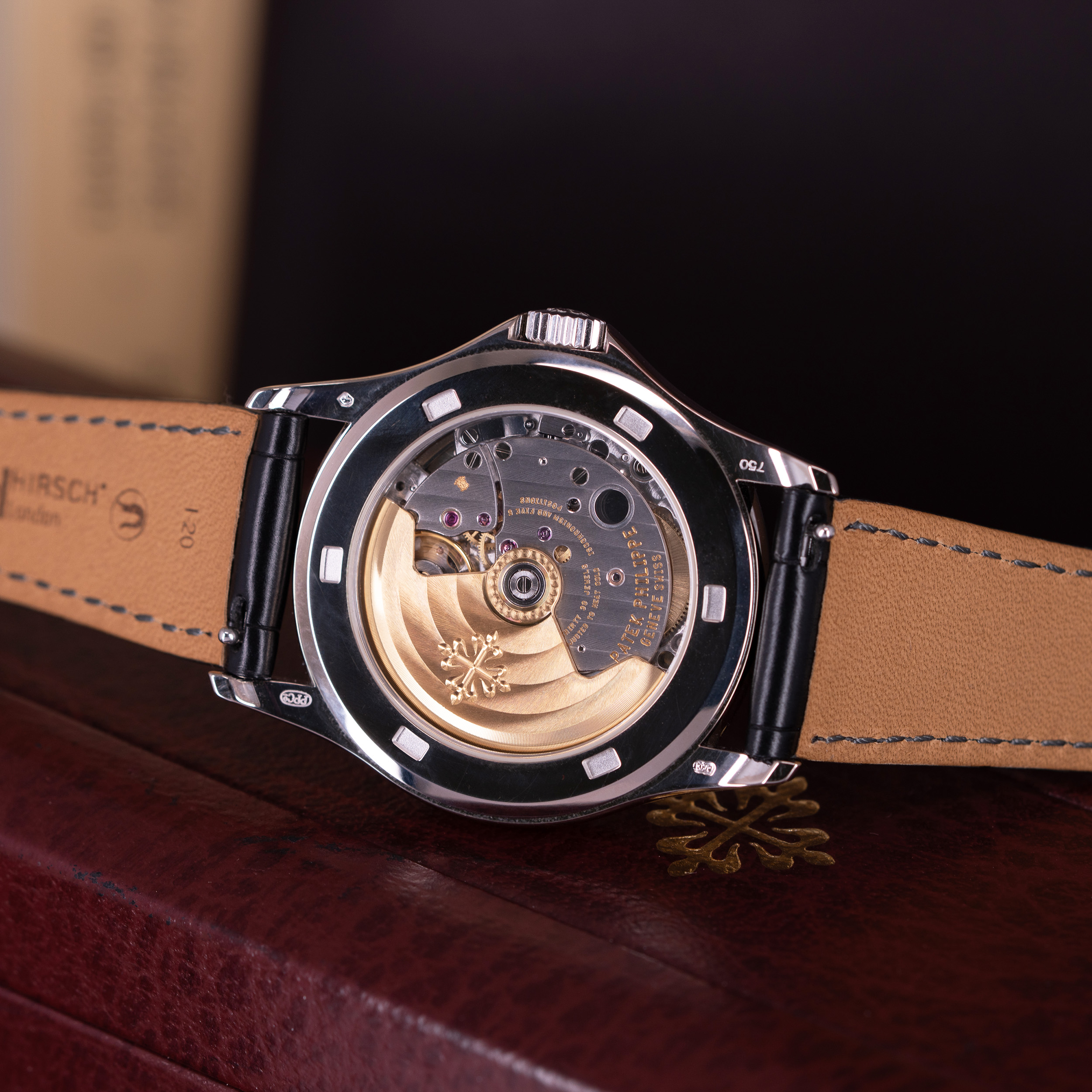 18k Patek Philippe Calatrava 5107G vuodelta 2006 FULL-SET, SUOMIKELLO - Image 5